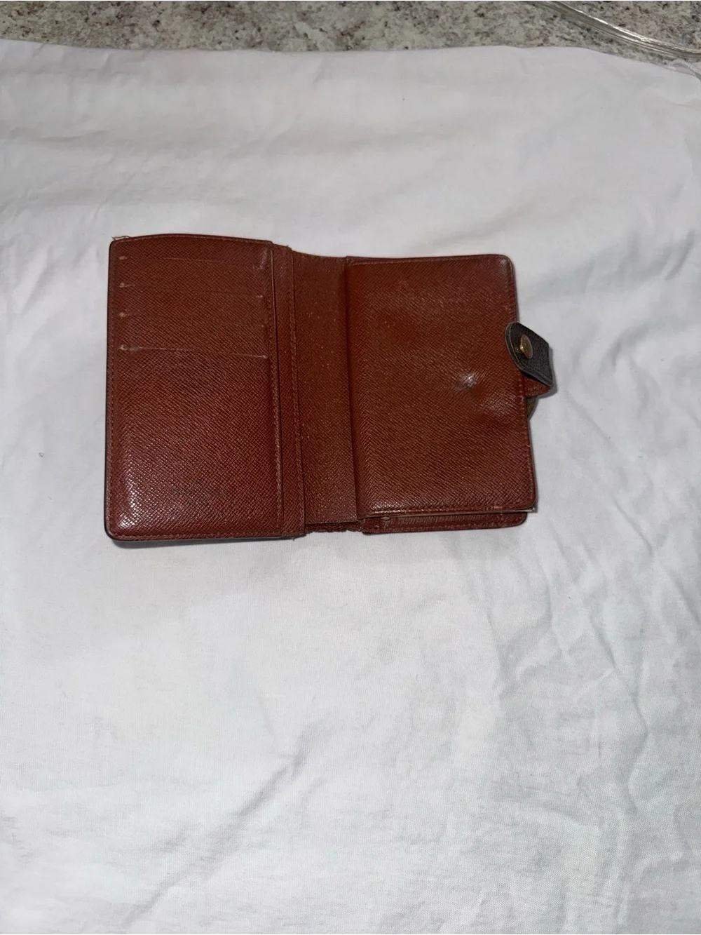 Classic Brown Men’s Leather Wallet